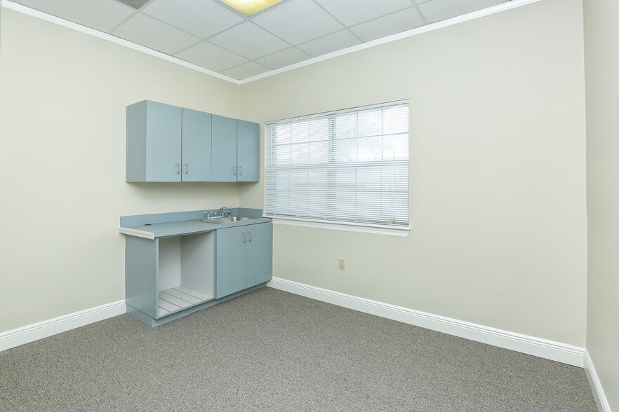 More Photos Of 501 E Oak St, Kissimmee Medical For Sale
