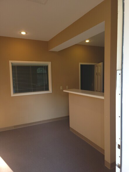 More Photos Of 1015 Cordova Station Ave, Cordova Office For Lease