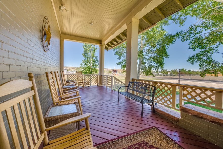 More Photos Of 21049 Uncompahgre Rd, Montrose Hotel For Sale