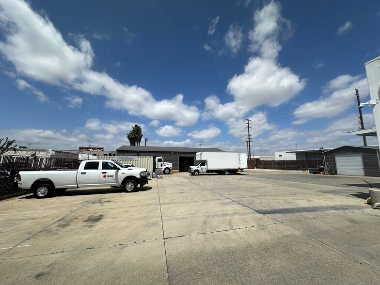More Photos Of 421 E Cerritos Ave, Anaheim Warehouse For Sale