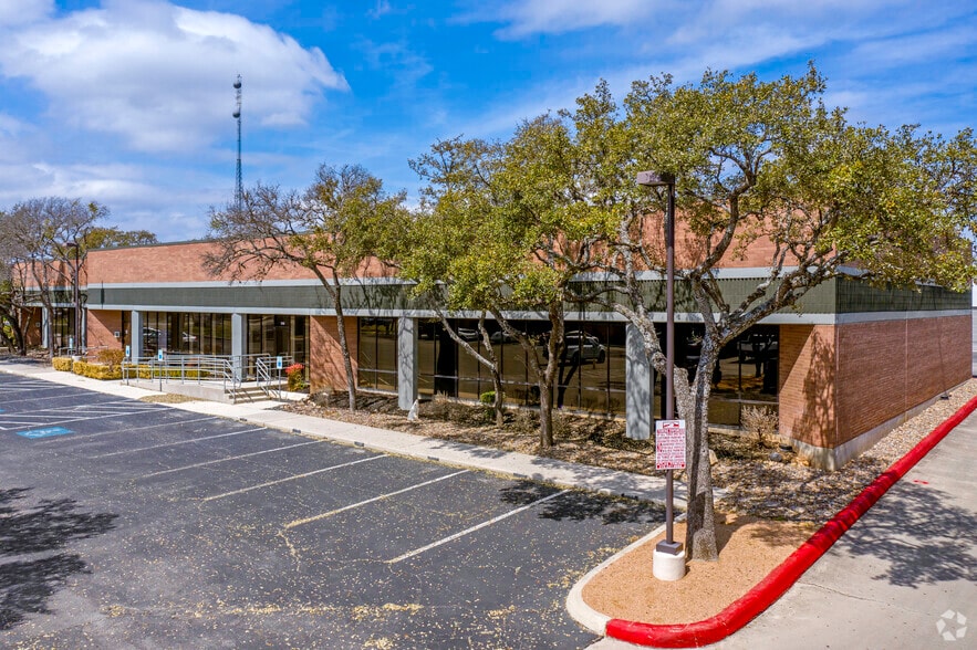 More Photos Of 12000 Network Blvd, San Antonio Unknown For Lease