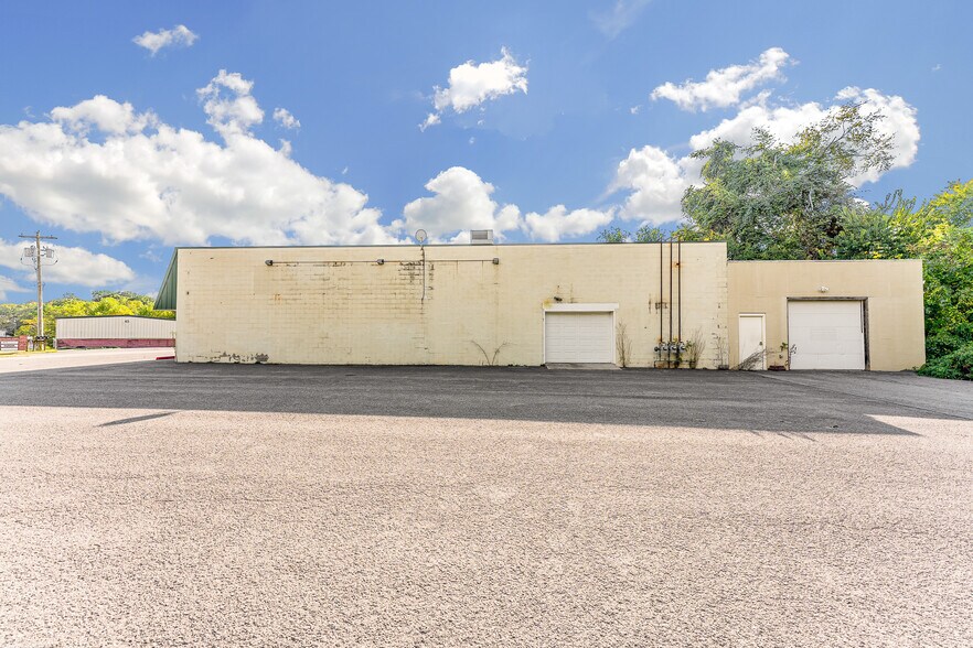 More Photos Of 951 Point Marion Rd, Morgantown Light Manufacturing For Sale