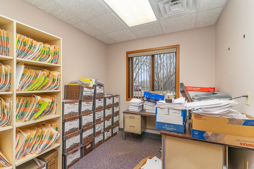 More Photos Of 3588 Center Ave, Essexville Medical For Sale