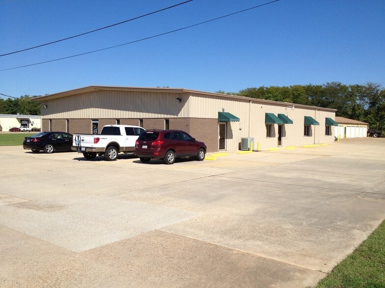More Photos Of 1408 Alpine Blvd, Bossier City Showroom For Lease