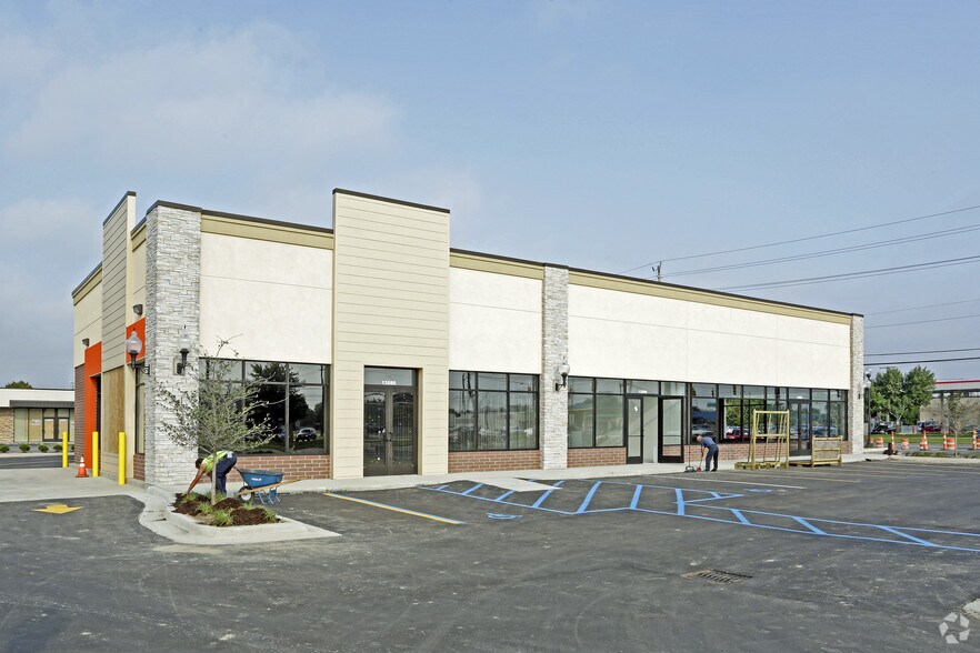 More Photos Of 13582-13588 E 14 Mile Rd, Warren Freestanding For Lease