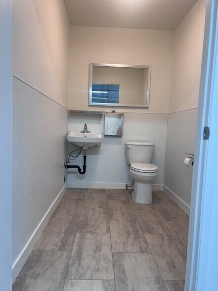 More Photos Of 1713-1715 Little Orchard St, San Jose Service For Lease