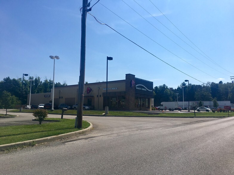 More Photos Of 25 Williamson Rd, Greenville Unknown For Lease