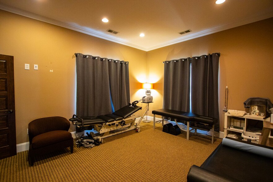 More Photos Of 137 Amicks Ferry Rd, Chapin Medical For Lease