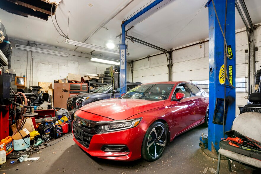 More Photos Of 6200 N 5th St, Philadelphia Auto Repair For Sale