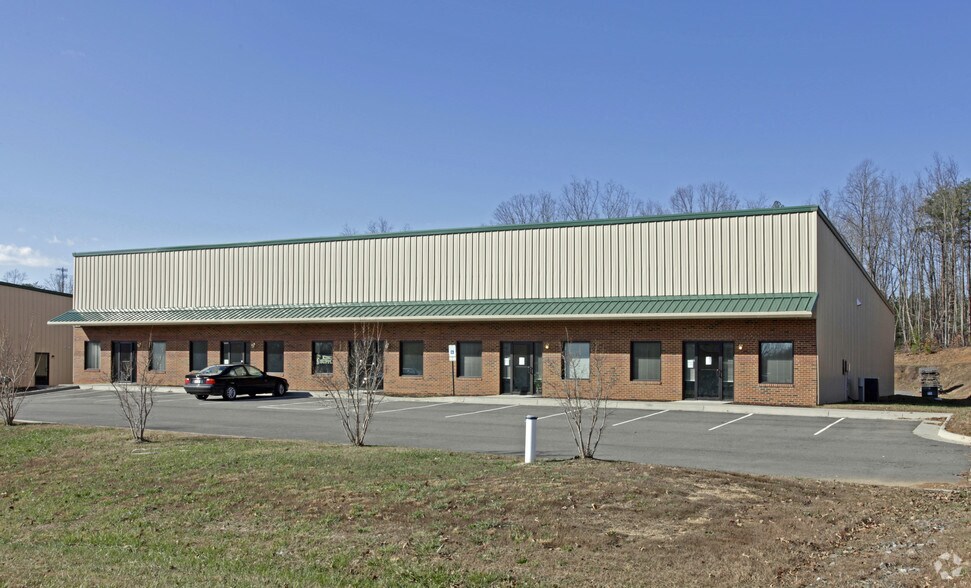 Primary Photo Of 112 Midpoint Dr, Mineral Flex For Sale