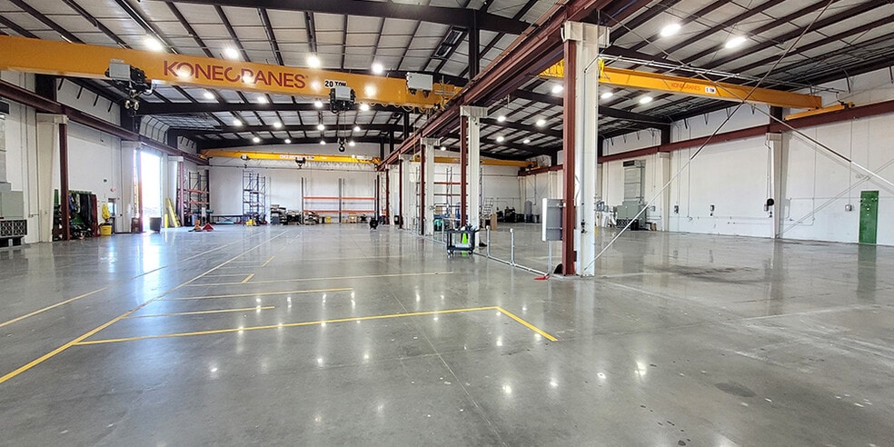 More Photos Of 2445 Peyton Rd, Houston Warehouse For Lease