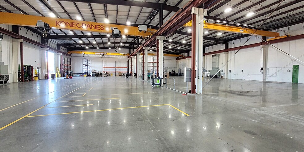 More Photos Of 2445 Peyton Rd, Houston Warehouse For Lease