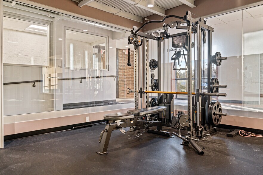 More Photos Of 2361 W Highway 36, Roseville Unknown For Lease