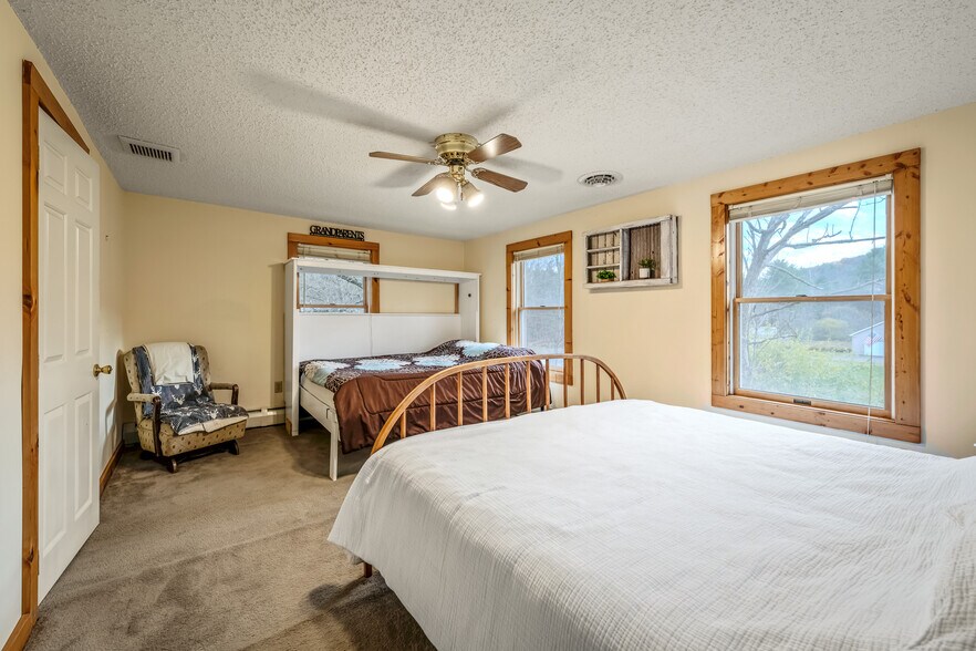 More Photos Of 228 Huntington Creek Rd, Sweet Valley Land For Sale