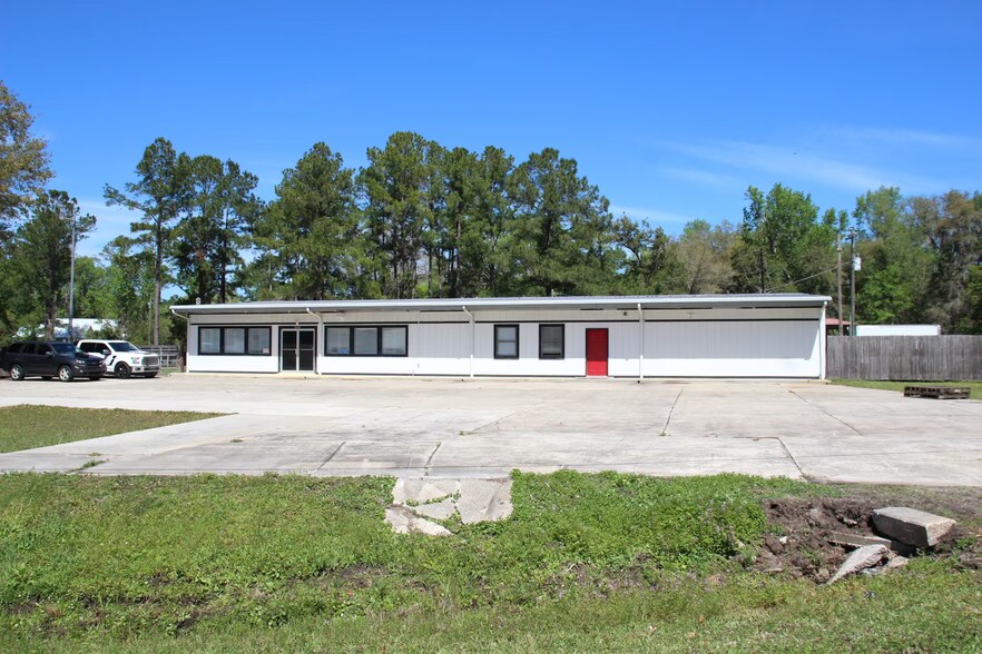 More Photos Of 6523 Harrietts Bluff Rd, Woodbine Freestanding For Sale