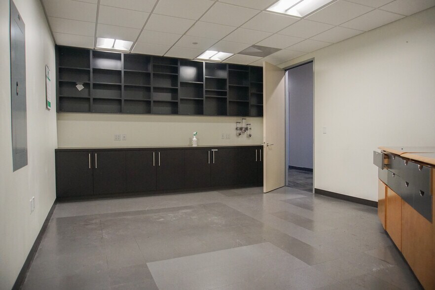 More Photos Of 1950-2190 Cesar Chavez, San Francisco Warehouse For Lease