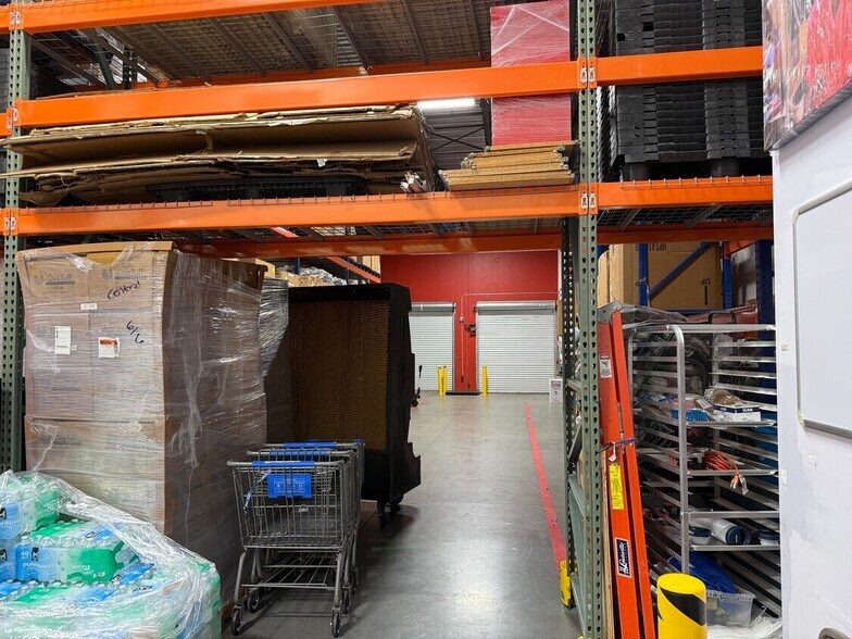 More Photos Of 6457 Hazeltine National Dr, Orlando Warehouse For Sale