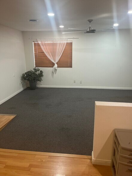 More Photos Of 6236 Laredo St, Las Vegas Office For Sale