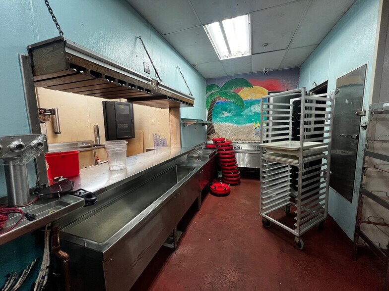 More Photos Of 407 Hackensack Ave, Hackensack Restaurant For Lease