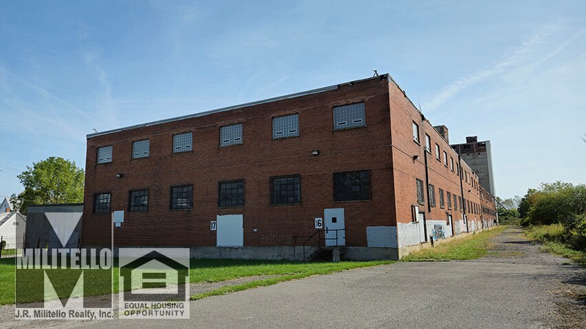More Photos Of 1 Buffalo River Pl, Buffalo Warehouse For Sale