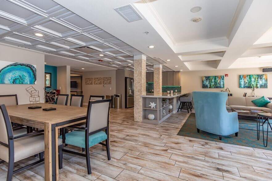 More Photos Of 1027 Washington Ave, Golden Apartments For Lease