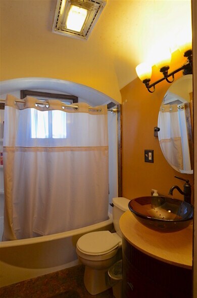 More Photos Of 108 Bailey St, Lima Restaurant For Sale