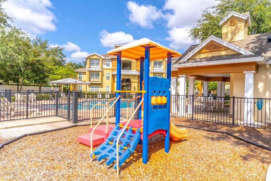 More Photos Of 450 Fontana Cir, Oviedo Apartments For Lease