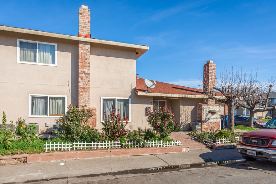 More Photos Of 100 Nedra Ct, Sacramento Multifamily For Sale