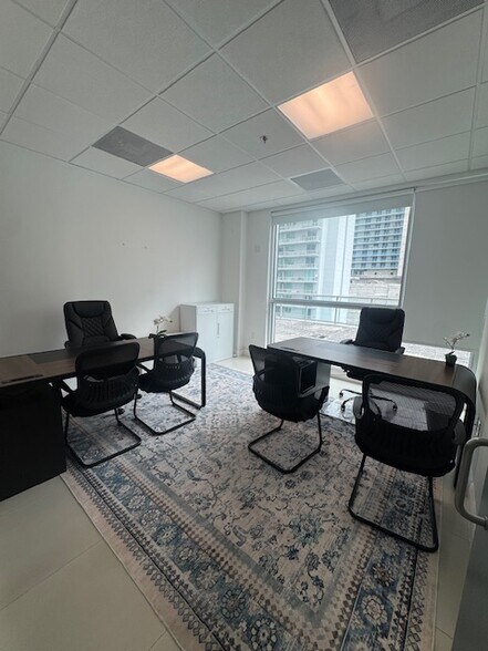 More Photos Of 175 SW 7th St, Miami Medical For Lease