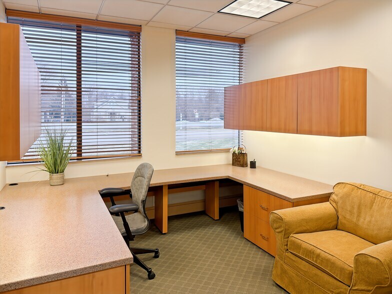 More Photos Of 264 S River Rd, Bedford Coworking Space