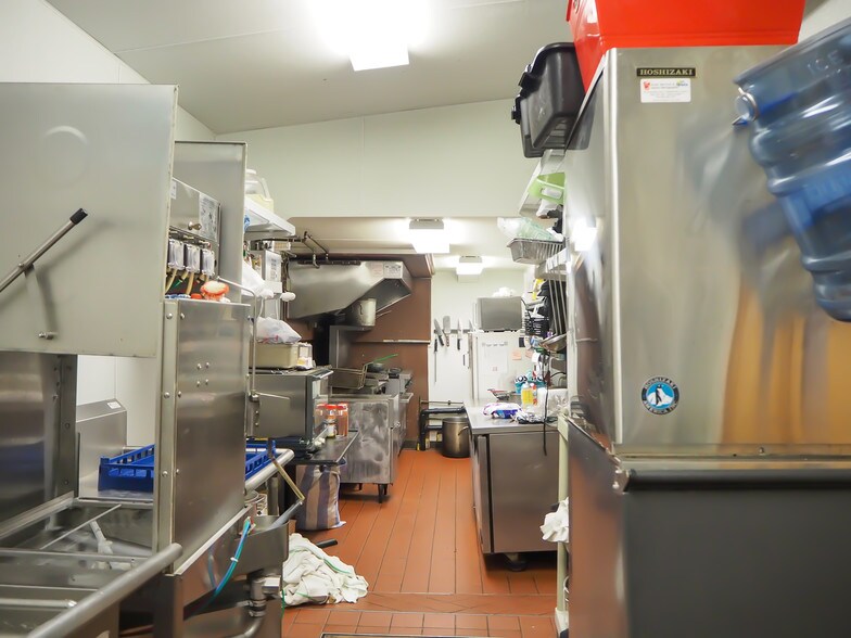 More Photos Of 1 Wall St, Cromwell Restaurant For Sale