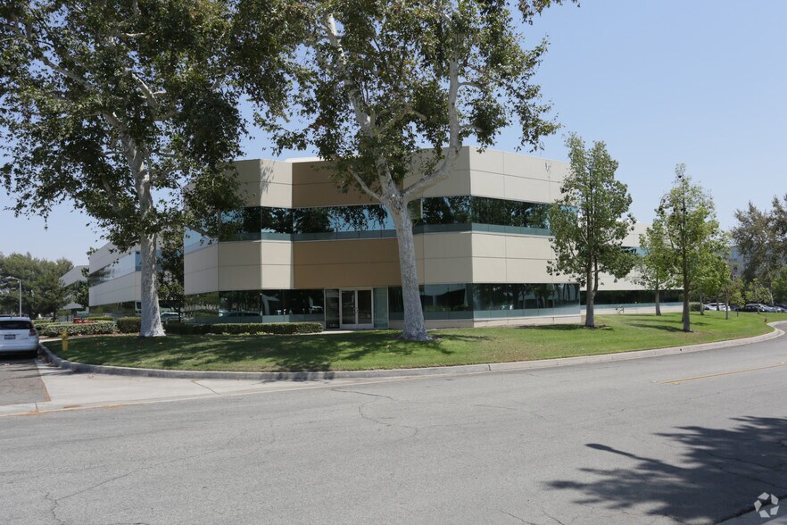 More Photos Of 10350-10390 Commerce Center Dr, Rancho Cucamonga Medical For Lease