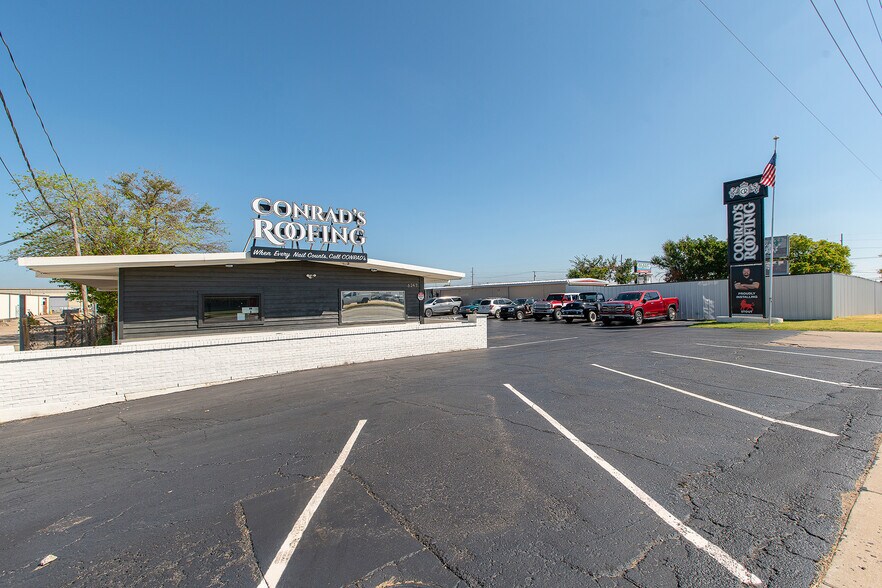 More Photos Of 6247 E 15th St, Tulsa Auto Repair For Lease