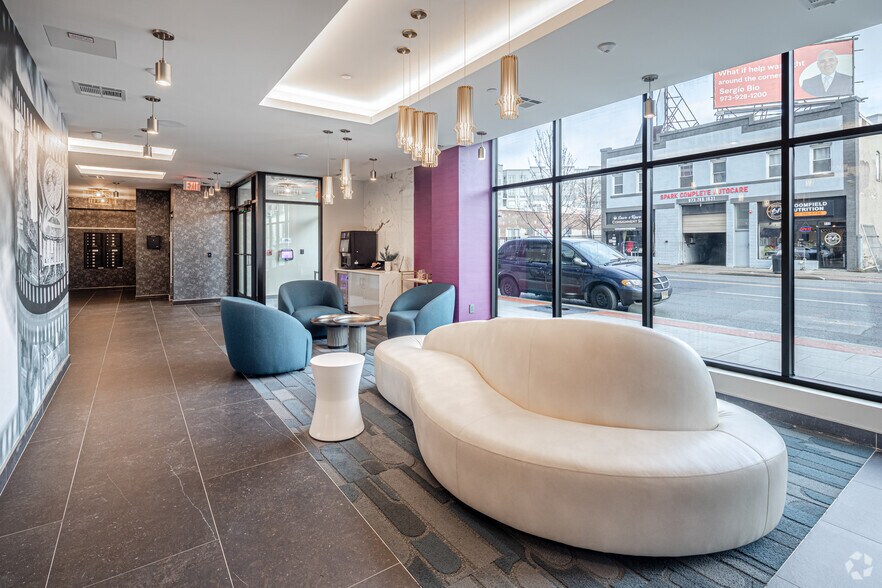 More Photos Of 620 Bloomfield Ave, Bloomfield Apartments For Lease