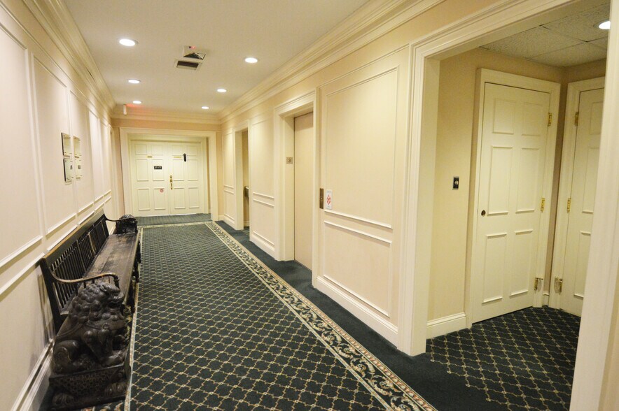 More Photos Of 4400 Silas Creek Pky, Winston-Salem Office For Lease