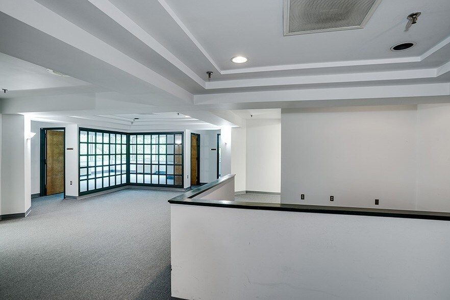 More Photos Of 4041 Powder Mill Rd, Beltsville Office Residential For Lease