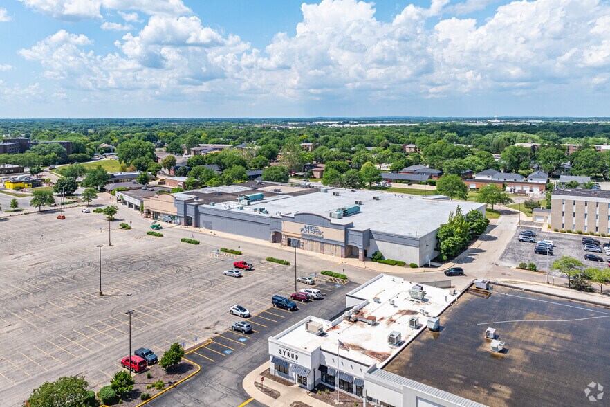 More Photos Of 1971 W Galena Blvd, Aurora Freestanding For Lease