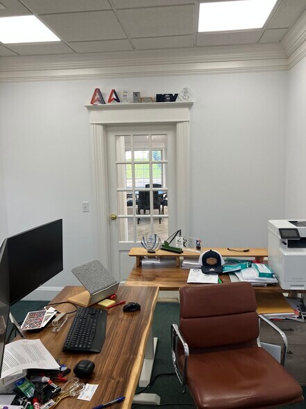More Photos Of 27 Pine St, New Canaan Office For Lease