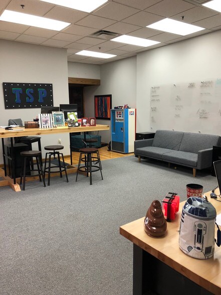 More Photos Of 100 E Park St, Olathe Office For Lease