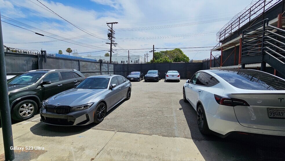 More Photos Of 2614 Crenshaw Blvd, Los Angeles Loft Creative Space For Lease