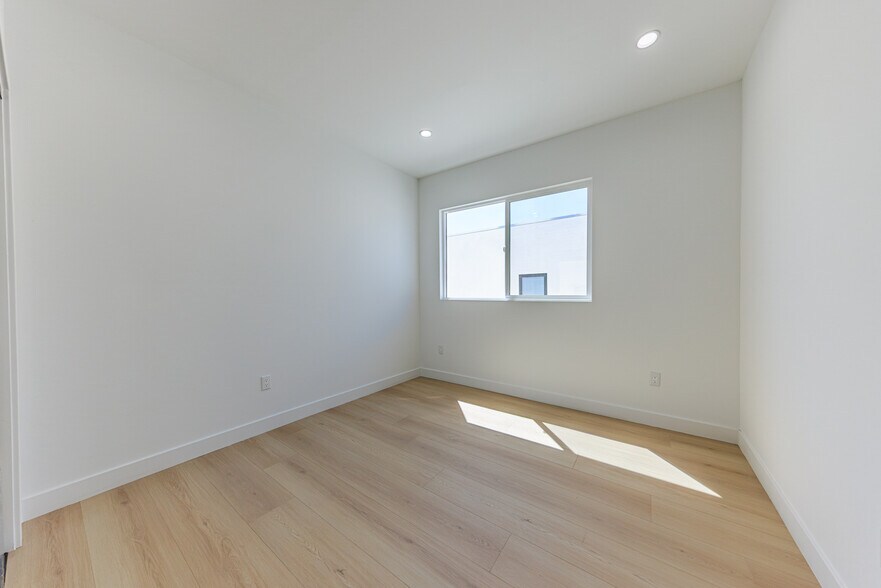 More Photos Of 2847 S Victoria Ave, Los Angeles Multifamily For Sale