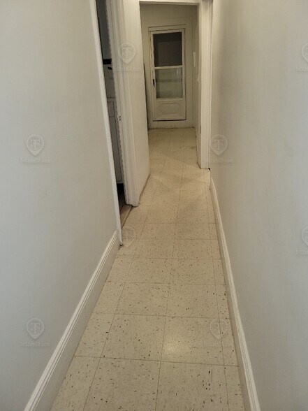 More Photos Of 37-47 82nd St, Flushing Office For Lease