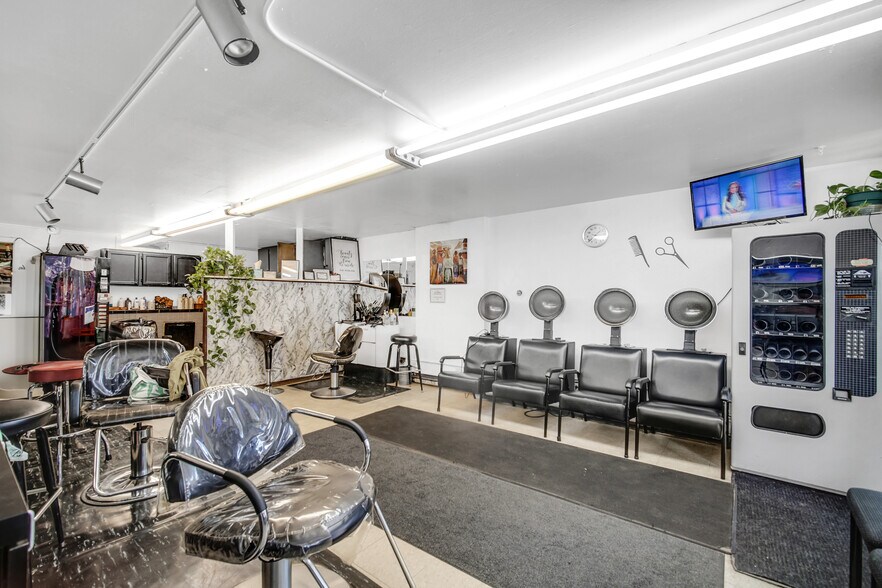 More Photos Of 1859 E 87th St, Chicago Storefront Retail Office For Sale