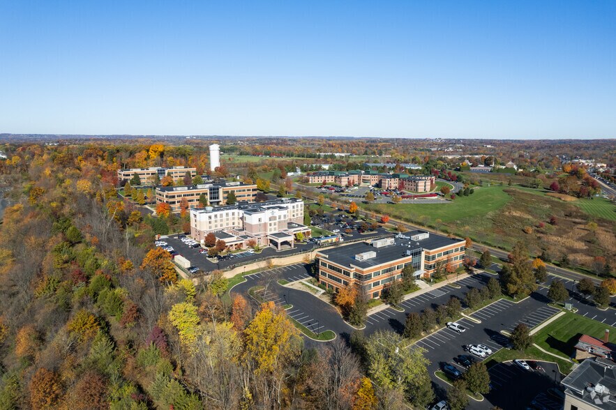 More Photos Of 2700 Kelly Rd, Warrington Office For Lease