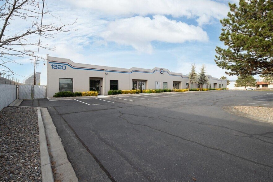 More Photos Of 1320 Freeport Blvd, Sparks Warehouse For Lease