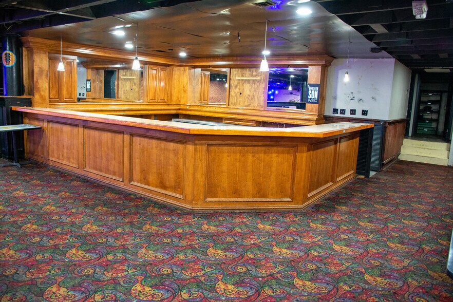 More Photos Of 715 S Polk St, Amarillo Bar For Lease