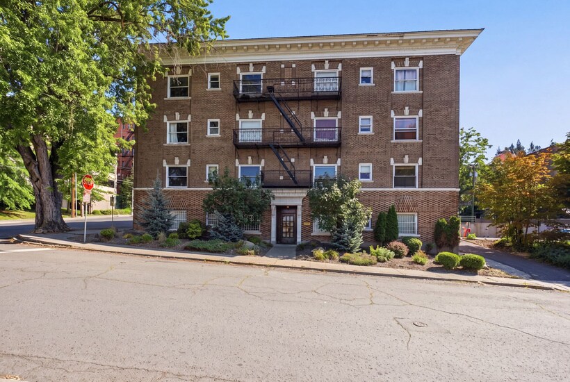 More Photos Of 702 S Bernard, Spokane Apartments For Sale