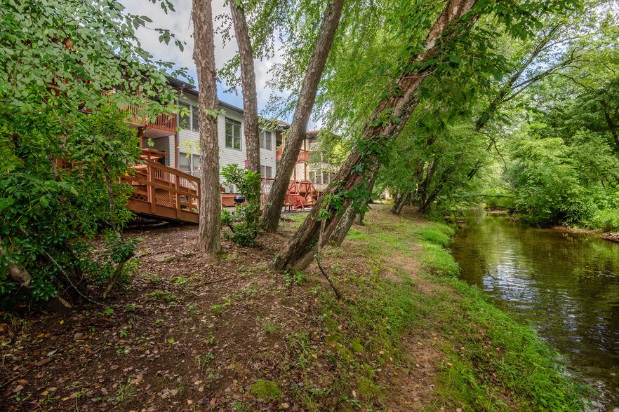 More Photos Of 892 Edelweiss Strasse, Helen Hotel For Sale