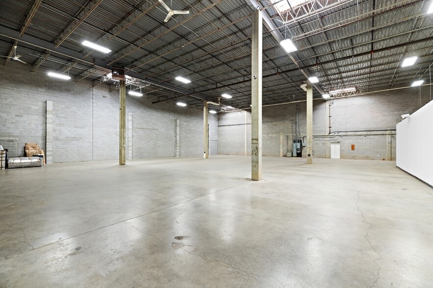 More Photos Of 575 Corporate Dr, Mahwah Industrial For Lease