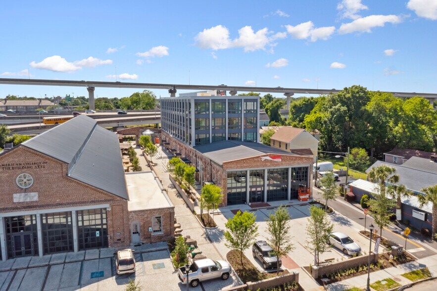 Primary Photo Of 651 Meeting St, Charleston Office Residential For Lease